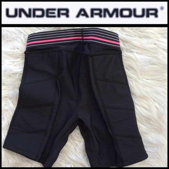 NWOT UA Women’s Strike Zone Slider Shorts - Picture 4 of 6